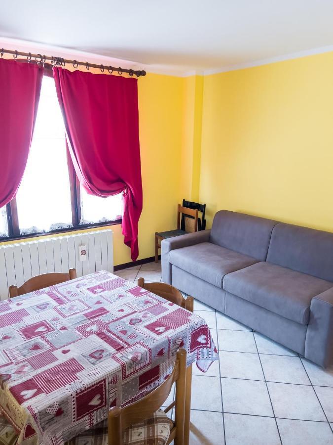 El Rocol Aparthotel Vezza d'Oglio Luaran gambar