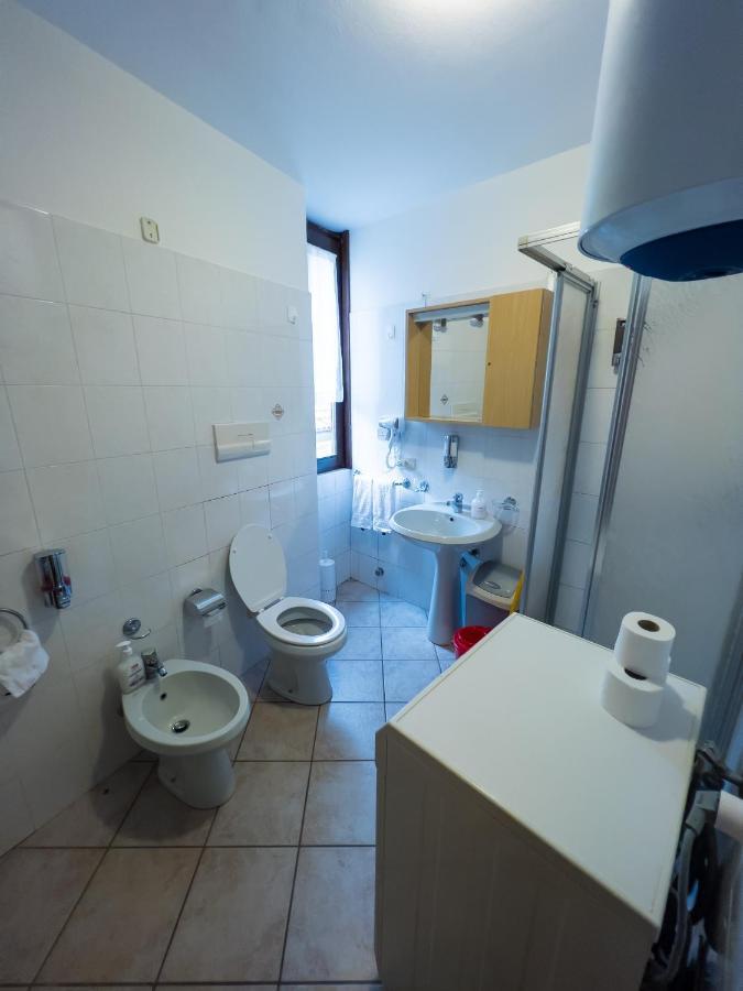 El Rocol Aparthotel Vezza d'Oglio Luaran gambar