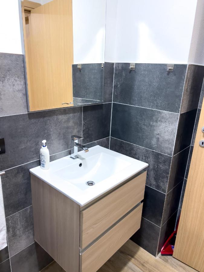 El Rocol Aparthotel Vezza d'Oglio Luaran gambar